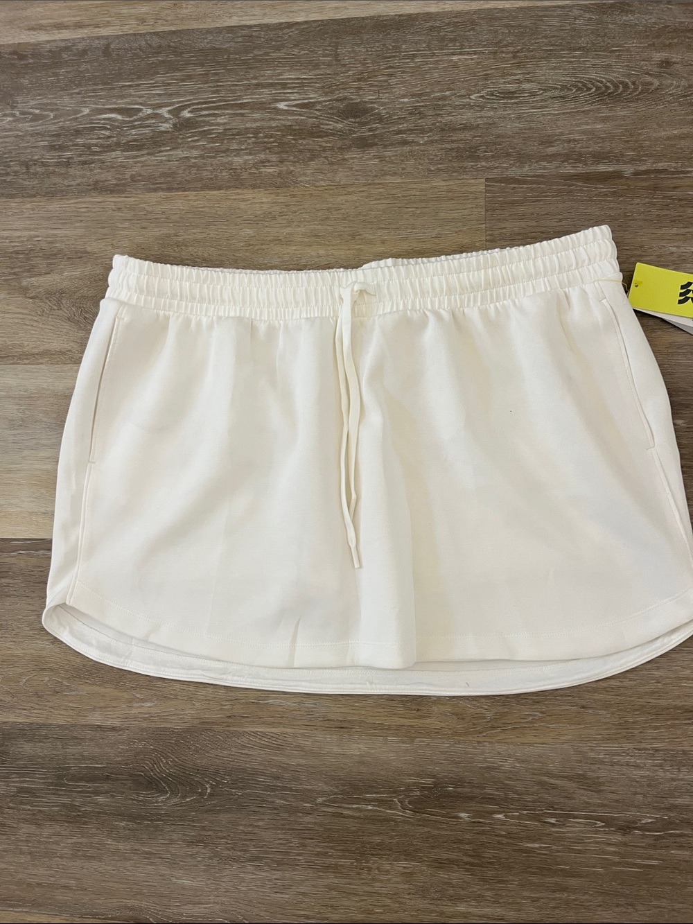 NWT All in Motion Women’s Airy Sleek Skort Cream Size XXL - Picture 1 of 8